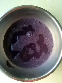 Make Black rice buns step 1