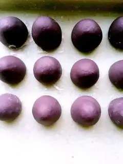 Make Black rice buns step 7