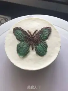 Make A hand-drawing mousse drum cake step 13