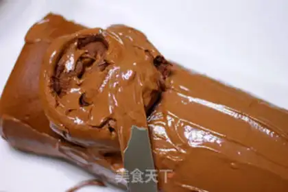 Make coca roll step 13