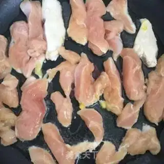 Make Butter chicken pasta step 2