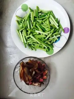 Make Garlic pork step 1