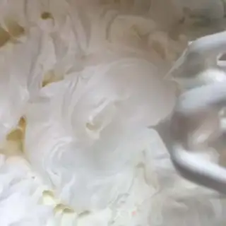 Make Sponge over tea cake rolls step 5