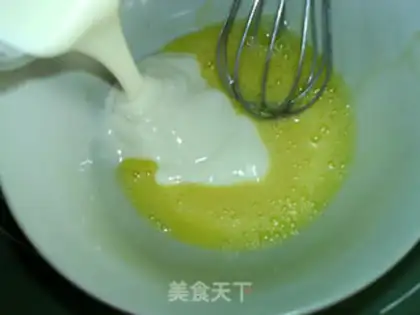 Make All yoghurt apple cake step 3
