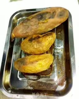 Make The roasted melon will take two steps step 3