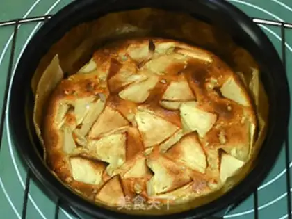 Make All yoghurt apple cake step 12