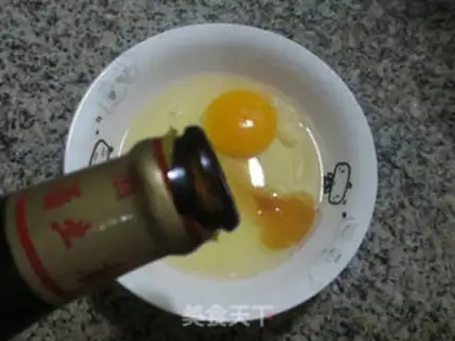 Make Eggs and salted rice congee step 1