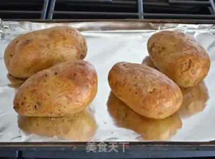 Make Cheese baked potatoes step 0