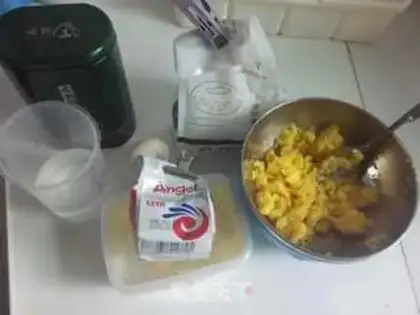 Make No-oiled potato bread step 0
