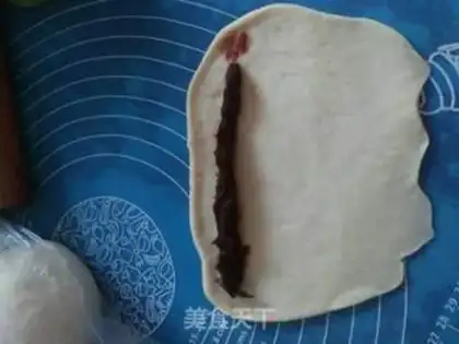 Make caterpillar bread step 7