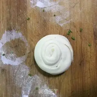 Make Hand grab cake step 5