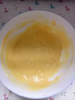 Make Six inches of Olio cream cake step 4