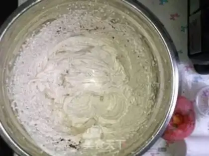 Make Six inches of Olio cream cake step 14