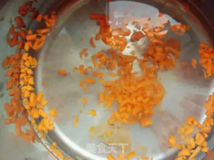 Make Spicy egg curd soup step 1