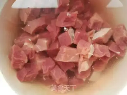 Make Little yellow curry beef step 2