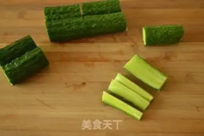 Make Sour cucumber step 1