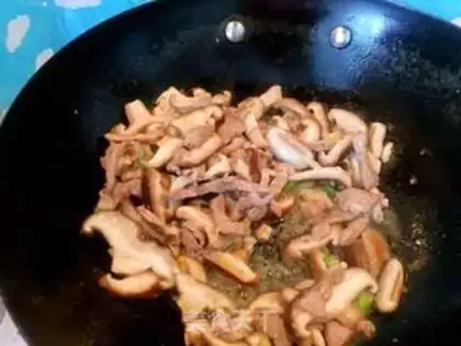 Make Blue thin mushrooms step 5