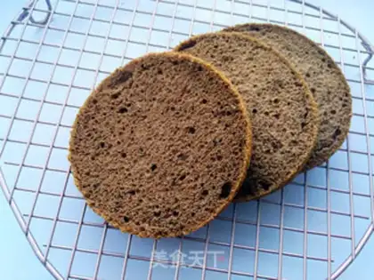 Make Coco Chifeng cream cake step 11