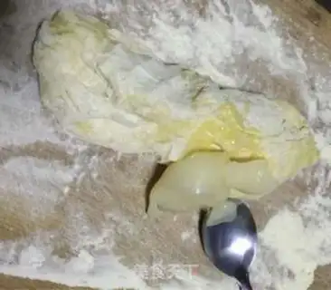 Make Hand grab cake step 0