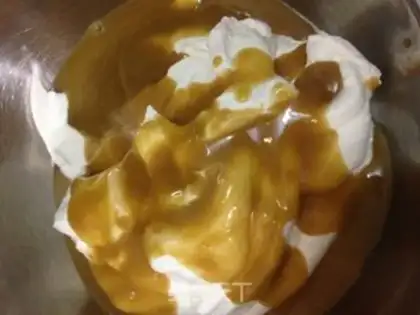 Make Milk and chocolate mousse step 4