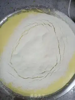Make Candy box cake step 4