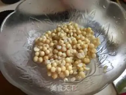 Make Lily
