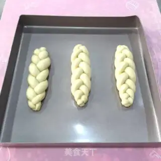 Make A fragrance cheese braid bag step 15