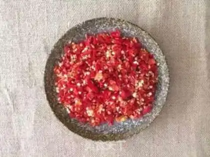 Make No hot chili sauce step 1