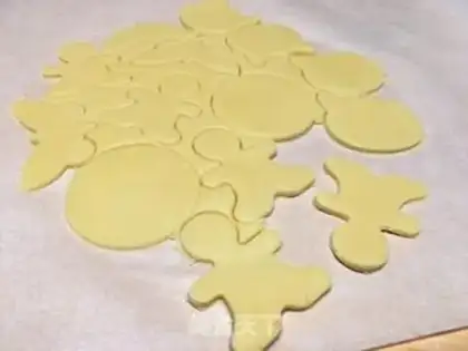 Make Halloween cookies step 7