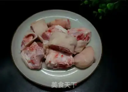 Make Hot pig hoof hotpot step 0