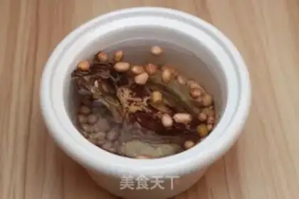 Make Ink-fish peanut butter soup step 0