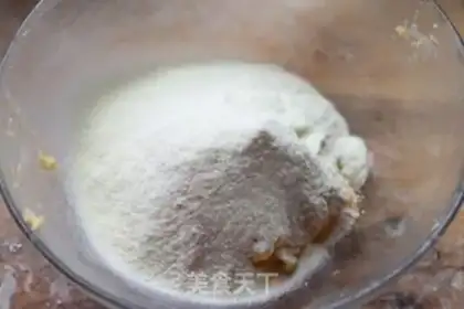 Make ♪ All the cranberry crumbs ♪ step 4
