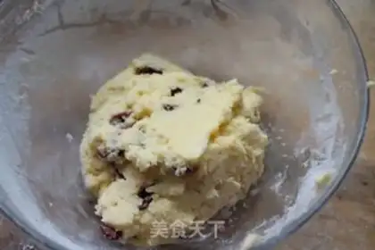 Make ♪ All the cranberry crumbs ♪ step 6