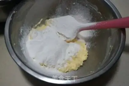 Make Black chocolate cake with rubies step 10