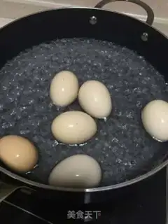 Make Five halogen eggs step 1