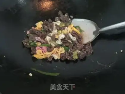 Make Black pepper beef butterflies step 9