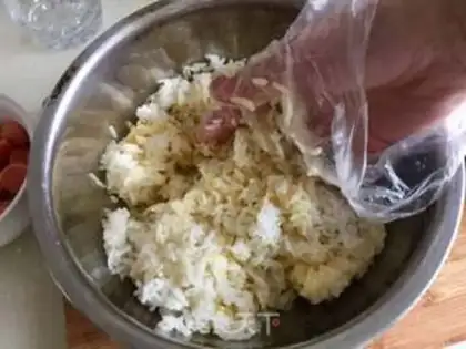 Make Snowcracker ham and egg fried rice step 1