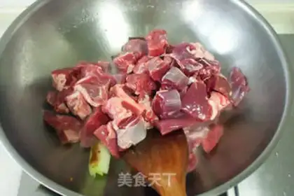 Make Red lamb noodles step 6