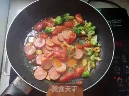 Make Tomato ham noodles step 5