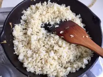 Make Snowcracker ham and egg fried rice step 8