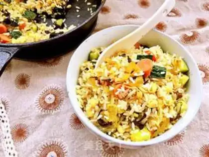 Make Snowcracker ham and egg fried rice step 12