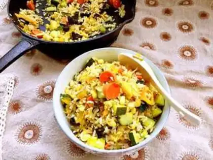 Make Snowcracker ham and egg fried rice step 13