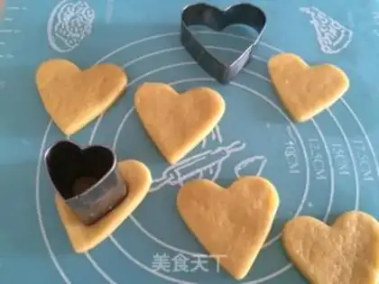 Make Glass heart cookies step 6