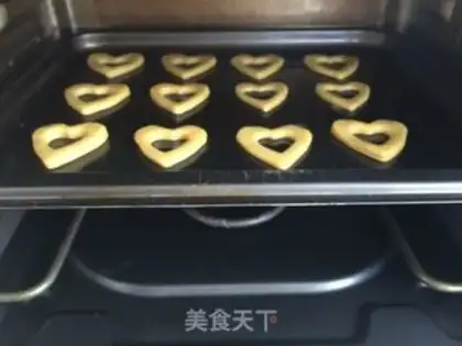 Make Glass heart cookies step 7