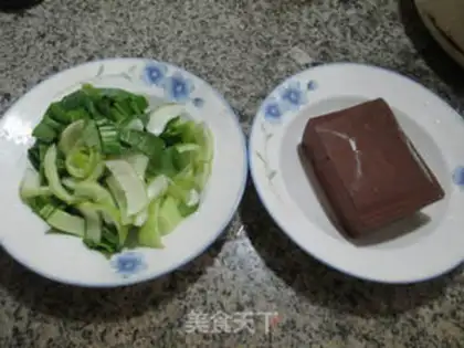 Make The cuisine makes duck blood step 0