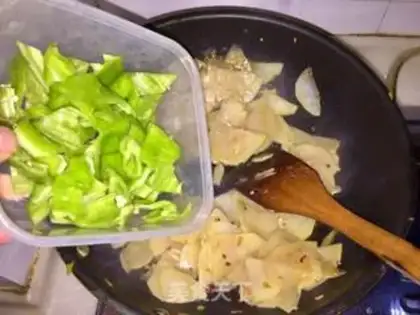 Make Xinjiang chicken step 0