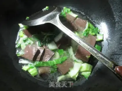 Make The cuisine makes duck blood step 3