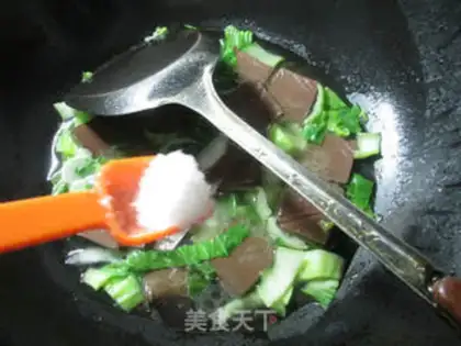 Make The cuisine makes duck blood step 5