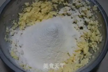Make French mooncake step 4