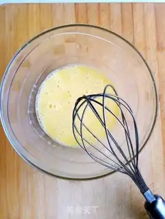 Make Apple eggcake step 1